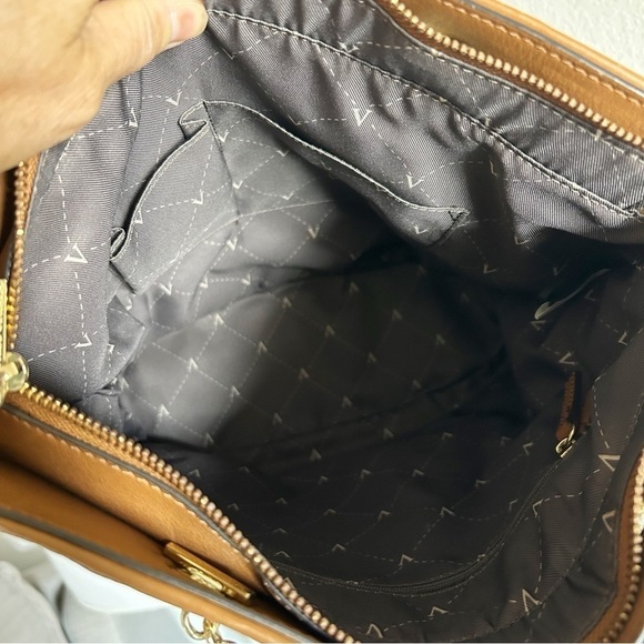 Vince Camuto Jenni Leather Shoulder Tote Purse Double Gold Chain Strap C… - Picture 11 of 16